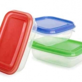 Plastic food containers